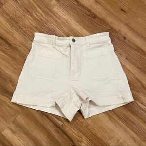 Everlane The Patch Pocket Short in Bone